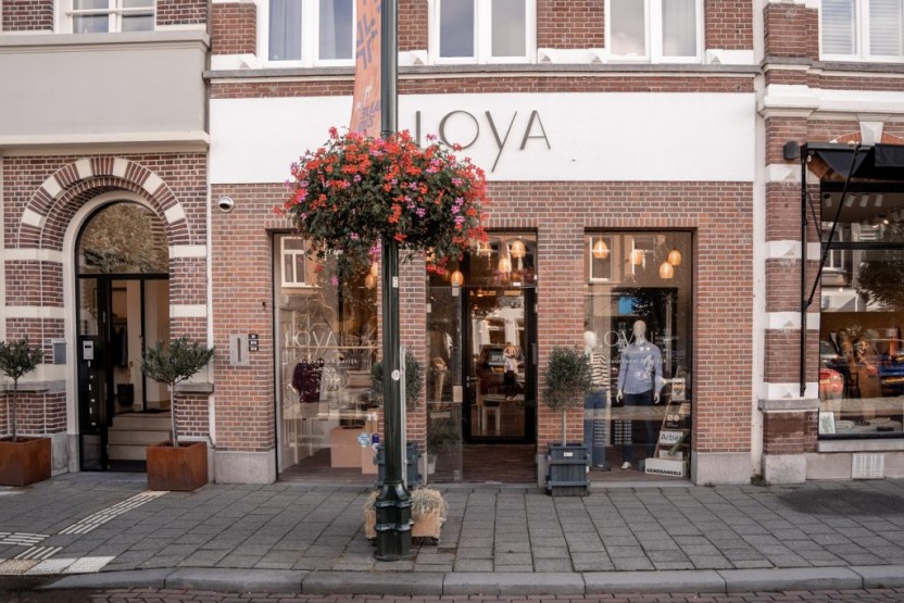 HetCommunicatiemeisje- collectieshoot najaar 24 Loya-LR-137