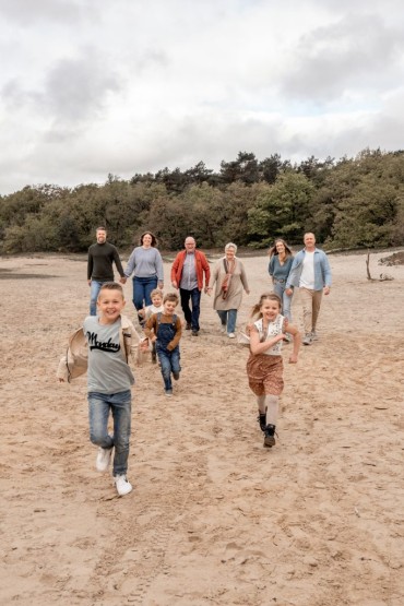 HetCommunicatiemeisje - fam. van Zundert- LR-11